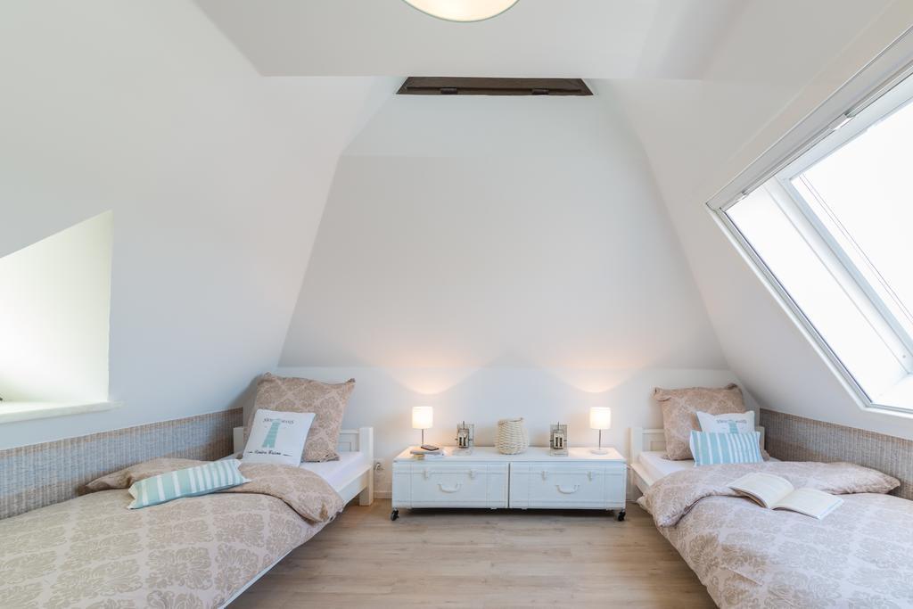 Ferienwohnungen Haus Am Strand Zingst Exterior foto