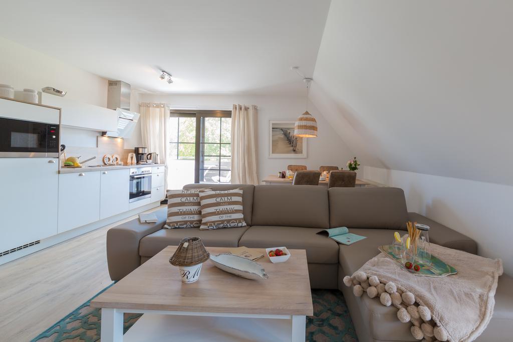 Ferienwohnungen Haus Am Strand Zingst Exterior foto